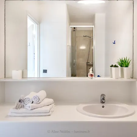 New Rochelle Apart-hotel