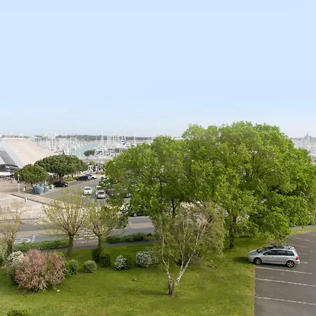 Avec Piscine Face Au Port 200m 公寓式酒店 3*