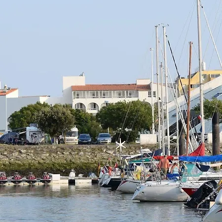 Avec Piscine Face Au Port 200m 3* 拉罗歇尔