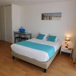 Avec Piscine Face Au Port 200m Aparthotel 3*