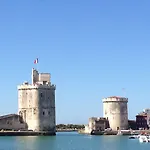 Avec Piscine Face Au Port 200m