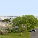 Avec Piscine Face Au Port 200m Aparthotel 3*