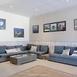 Avec Piscine Face Au Port 200m Aparthotel 3*
