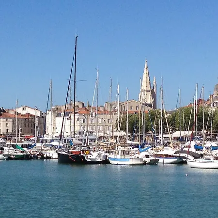 Avec Piscine Face Au Port 200m 3*