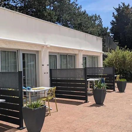 Avec Piscine Face Au Port 200m 3*