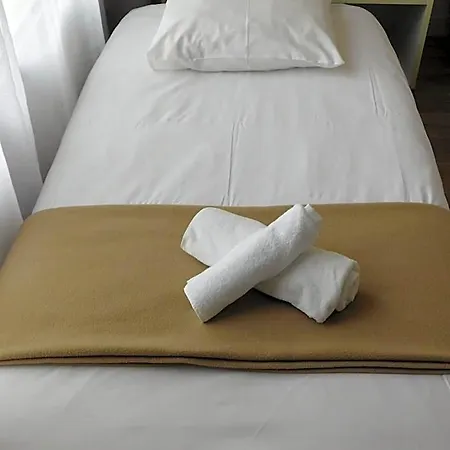 Résidence Avec Piscine Face Au Port 200m Aparthotel
