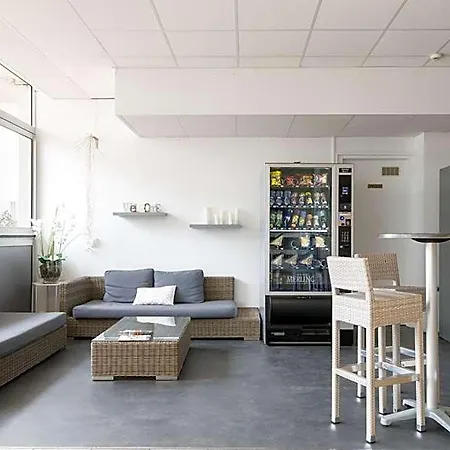 Aparthotel Résidence Avec Piscine Face Au Port 200m 3*