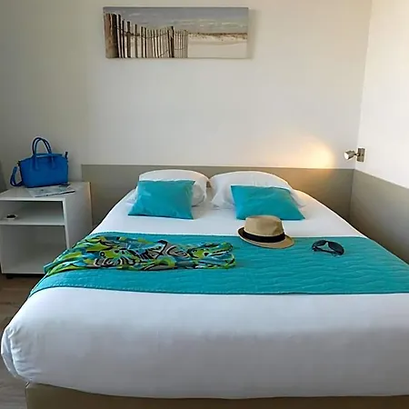 Apart Otel Avec Piscine Face Au Port 200m