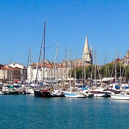 Avec Piscine Face Au Port 200m Apart Otel 3*