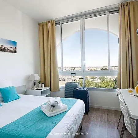 Résidence Avec Piscine Face Au Port 200m La Rochelle (Charente-Maritime)