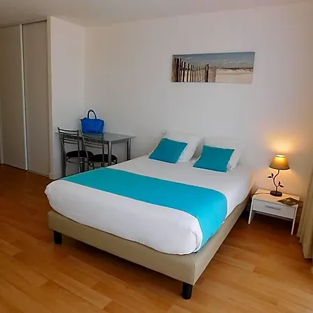 Apart Otel Avec Piscine Face Au Port 200m