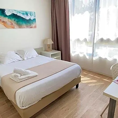 Résidence Avec Piscine Face Au Port 200m La Rochelle (Charente-Maritime)