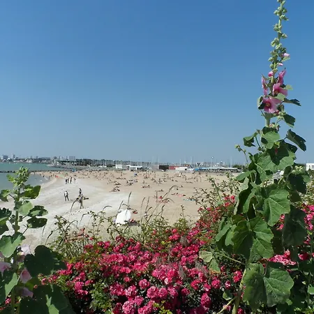 New Rochelle Apart Otel La Rochelle (Charente-Maritime)
