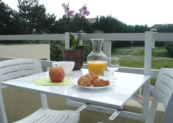 Residence Avec Piscine Face Au Port 200M Plage Apart Otel La Rochelle (Charente-Maritime)